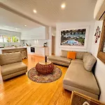 Gold Coast-Miami Mid-Century Beach Home With Pool