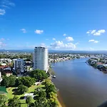 Surfers Hawaiian Holiday Apartments