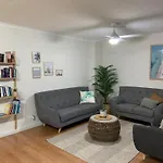 Burleigh Gardens North Hi-Rise Holiday Apartments
