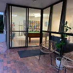 Burleigh Gardens North Hi-Rise Holiday Apartments