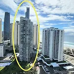 Beachside Modern Apartment In The Heart Of Surfers Paradise -Free Parking