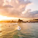 Currumbin Beach 1 Bedroom Studio - Steps From The Beach!
