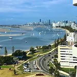 Broadwater Shores Waterfront Apartments