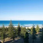 Beachfront Two Bedroom Broadbeach Apartment - Coasthm