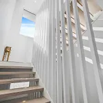 Burleigh Waters Beach Home