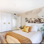 Elegant Oceanview Stay