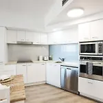 Stunning Chevron Apartment 3 Pools - Optimise Bnb
