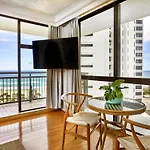 Surfers Paradise Beachcomber
