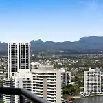 Crown Towers Deluxe 3 Bedroom Apartment - Coasthm