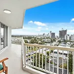 Expansive Hilltop Ocean Views In Burleigh Heads