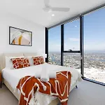 Modern 1Br Apt Steps From Casino & Pacific Fair