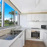 Pacific Regis Beachfront Holiday Apartments