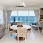 Pacific Plaza Apartments