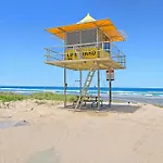 Breathtaking Ocean View & Beachside 3 Bedrooms Apartment