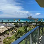 Hi Surf Beachfront Resort Apartments