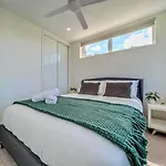 Brand New Large Luxury Villa