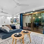 Surfers Paradise Fun Beachside Retreat