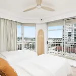 Ocean View Coastal Haven In Burleigh Heads