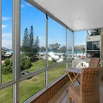The Suntide - Beachfront 2Bedroom Unit At Central Surfers With Parking And Netflix