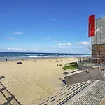 The Suntide - Beachfront 2Bedroom Unit At Central Surfers With Parking And Netflix