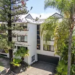 Sunbury Apartments Broadbeach