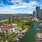 Canal Luxury Living & Boat Ramp