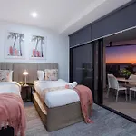 Beautiful Hinterland Views! - Circle On Cavill - Self Contained & Privately Managed Apartments