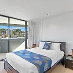 Ambience On Burleigh Beach