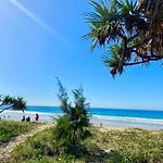 Ocean Front Studio, 2Beds, Free Wi-Fi