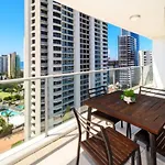 Serenity In Surfers Ocean Views Wifi Parking