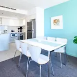 Serenity In Surfers Ocean Views Wifi Parking