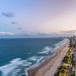 Sky Home In Surfers Paradise With Panoramic Views