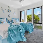 Romantic Home By The Beach
