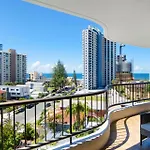 Ocean Views - Stylish 1 Bedroom In Surfers Paradise