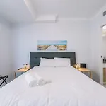 Resort Style Chevron Apartments Surfers Paradise By Gold Coast Travels
