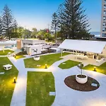 Peninsula Surfers Paradise - Hosted By Coastal Letting