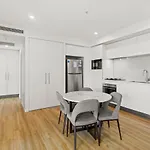 Family Friendly 2 Bedroom Apt With Ocean Views