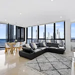 Ruby - 2 Bedroom Penthouse In Surfers Paradise!