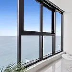 Oceans Suites - Q Stay