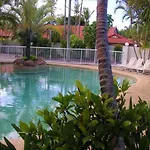 Runaway Bay Motor Inn