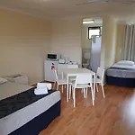 Sundale Motel