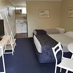 Sundale Motel