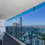 Pelicanstay In Surfers Paradise