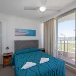 Beachside Tower Apartments