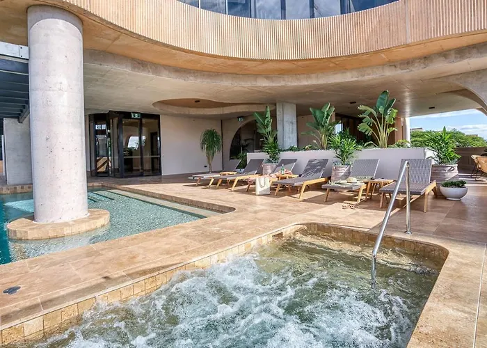 Encore Broadbeach - Official