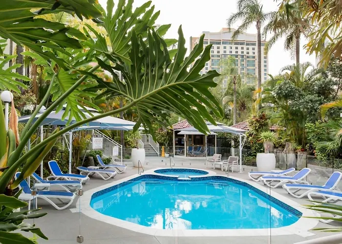 24 24 Hamilton Avenue By Gold Coast Premium