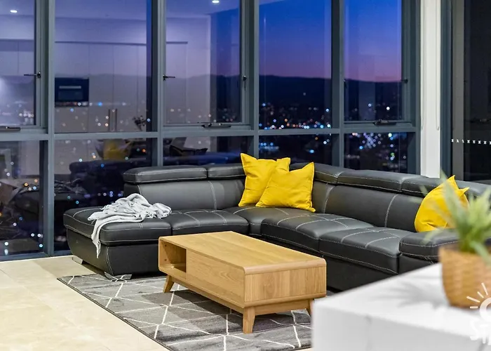 Ruby - 2 Bedroom Penthouse In Surfers Paradise!