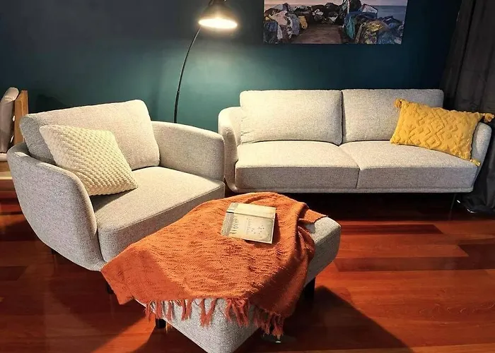 Relaxing One Bedroom In The Heart Of Broadbeach - Cafe Onsite - Free Parking-Pool-Tennis-Sauna