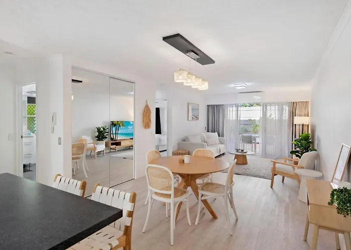 Broadbeach Oasis - 2 Bedroom Apartment In Britannia