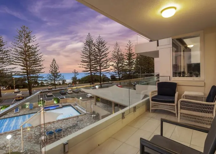 Southern Cross - Hosted By Burleigh Letting